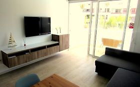 Spotless South Facing Apartment With Pool View And Wifi Heart Of Las Americas
